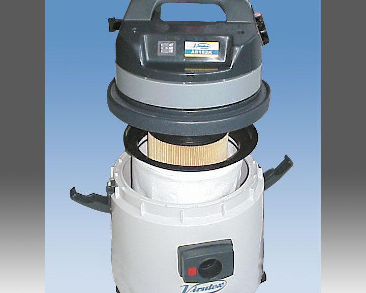 <p>Sistema de doble filtraje, con filtro especial para micropartículas de hasta décimas de micra.</p>